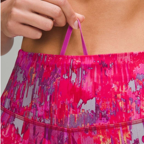 Lululemon Athletica Vibrant Pink Leggings - Picture 3 of 8